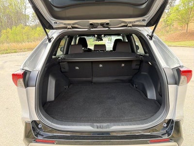 2024 Toyota RAV4 Hybrid SE