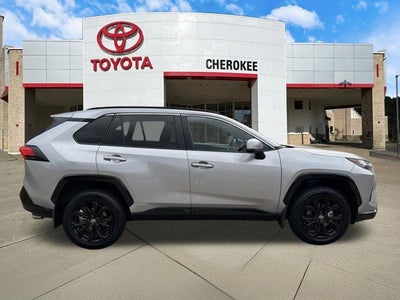 2024 Toyota RAV4 Hybrid SE