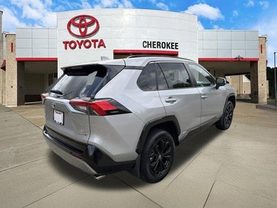 2024 Toyota RAV4 Hybrid SE
