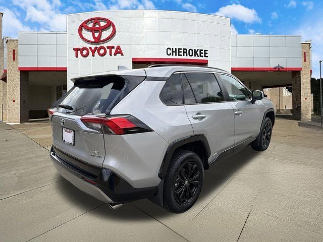 2024 Toyota RAV4 Hybrid SE