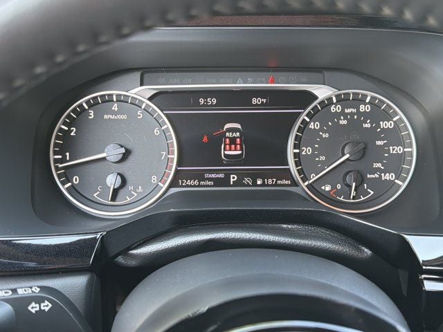 2025 Nissan Pathfinder SL