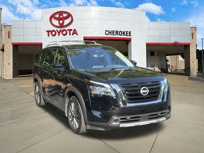 2025 Nissan Pathfinder SL