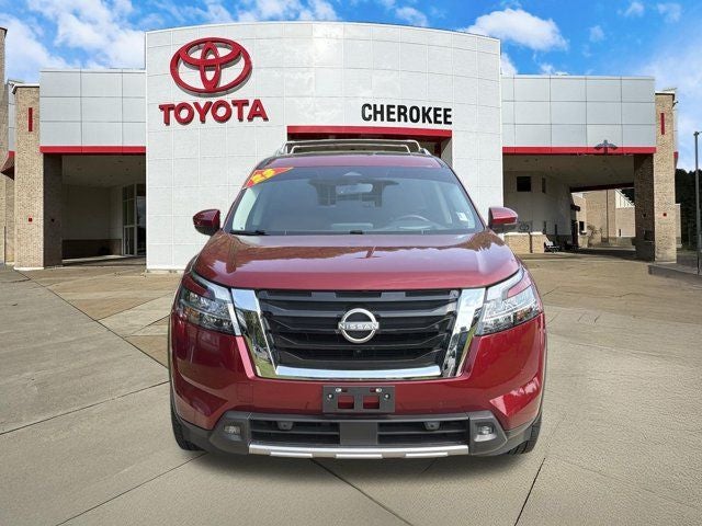 2023 Nissan Pathfinder Platinum
