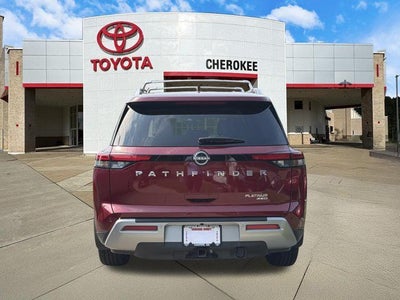 2023 Nissan Pathfinder Platinum