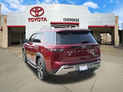 2023 Nissan Pathfinder Platinum