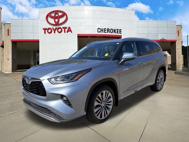 2021 Toyota Highlander Hybrid Platinum