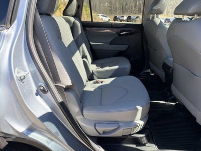 2021 Toyota Highlander Hybrid Platinum