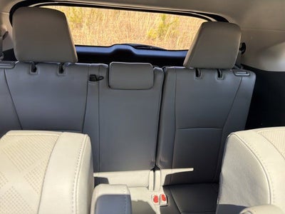 2021 Toyota Highlander Hybrid Platinum