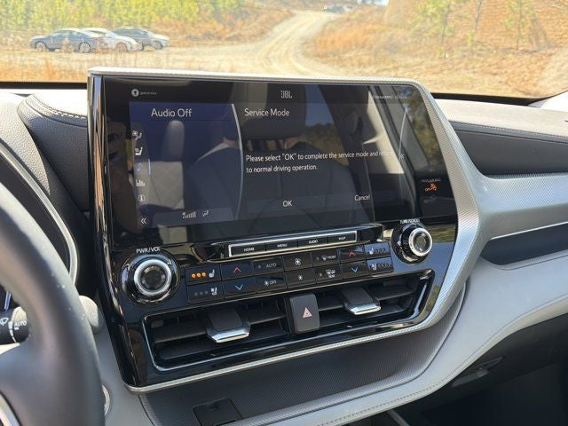 2021 Toyota Highlander Hybrid Platinum