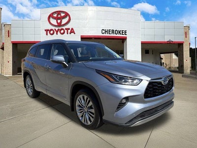 2021 Toyota Highlander Hybrid Platinum
