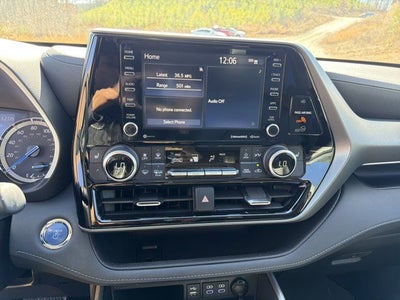 2022 Toyota Highlander Hybrid XLE