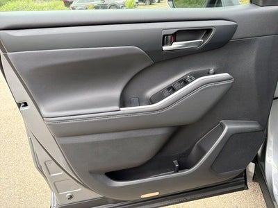 2026 Toyota Highlander Hybrid XLE