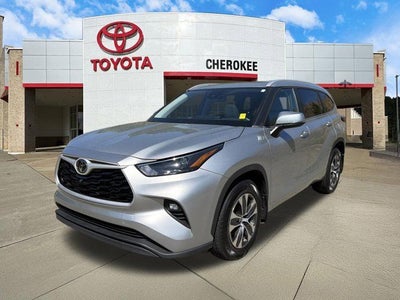 2023 Toyota Highlander XLE