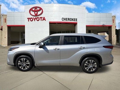 2023 Toyota Highlander XLE