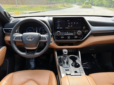 2024 Toyota Highlander Platinum