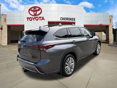 2024 Toyota Highlander Platinum