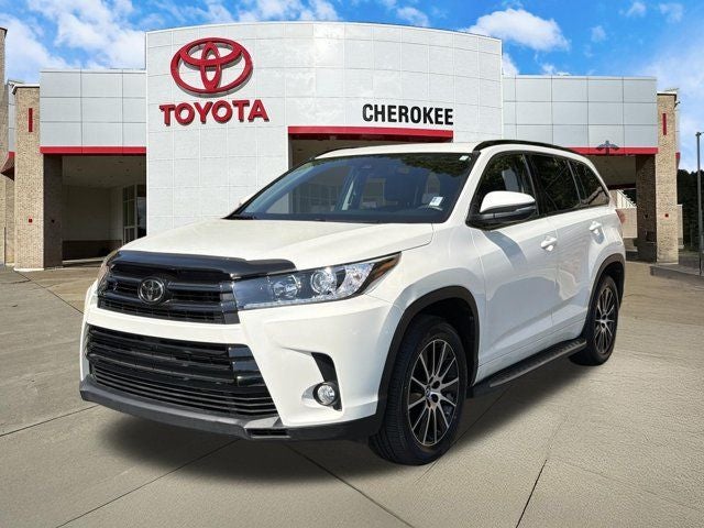 2017 Toyota Highlander SE