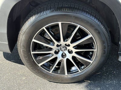 2017 Toyota Highlander SE