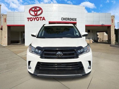 2017 Toyota Highlander SE