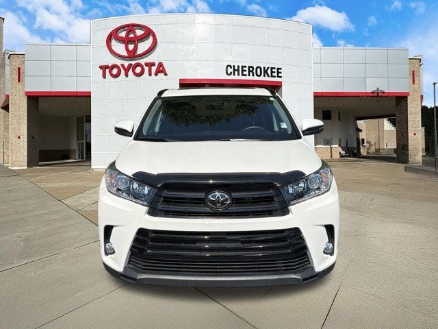2017 Toyota Highlander SE