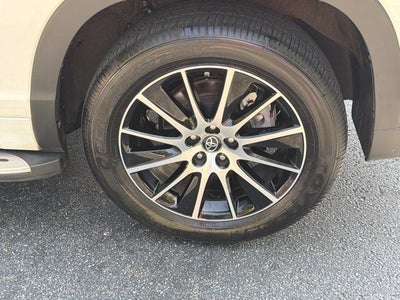 2017 Toyota Highlander SE