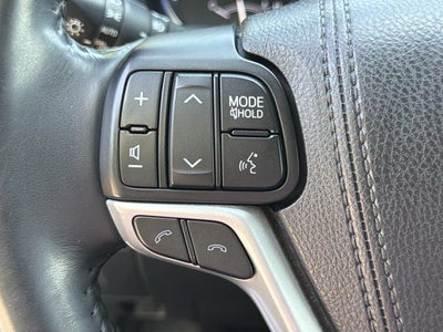 2017 Toyota Highlander SE