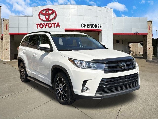 2017 Toyota Highlander SE