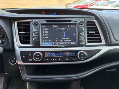 2017 Toyota Highlander SE