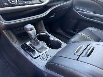 2017 Toyota Highlander SE