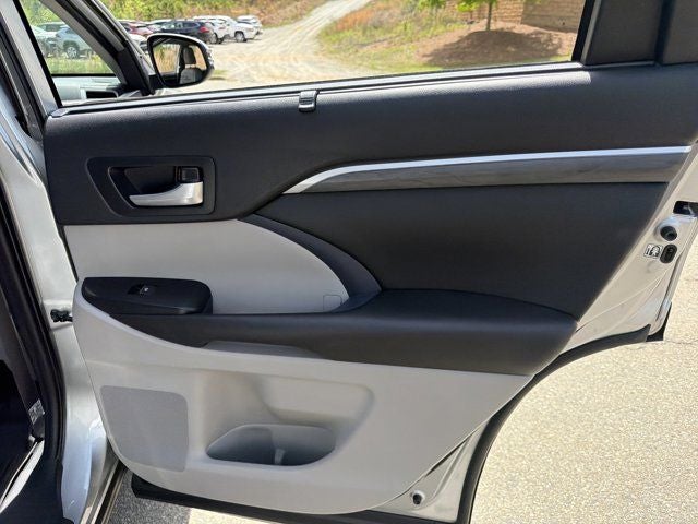 2019 Toyota Highlander Limited Platinum