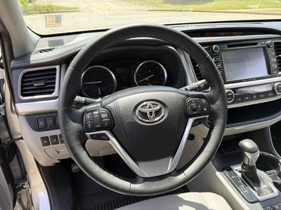 2019 Toyota Highlander Limited Platinum