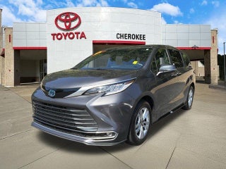 2025 Toyota Sienna Limited 7 Passenger
