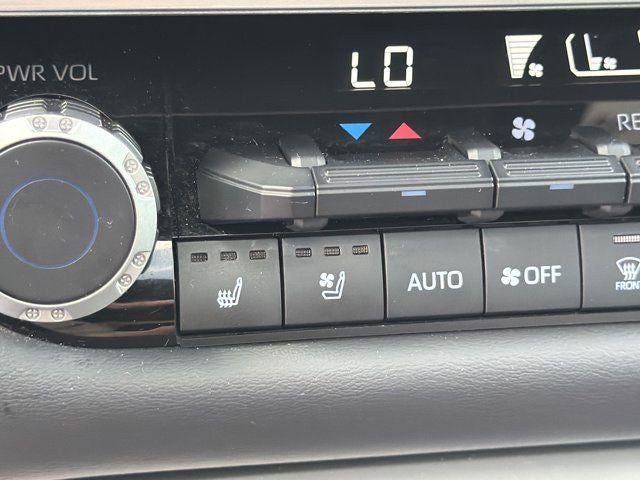 2023 Toyota Sequoia Platinum