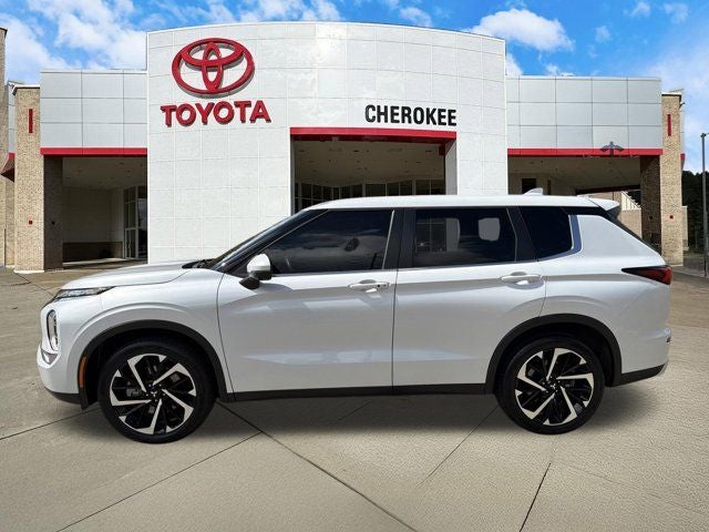 2024 Mitsubishi Outlander SE