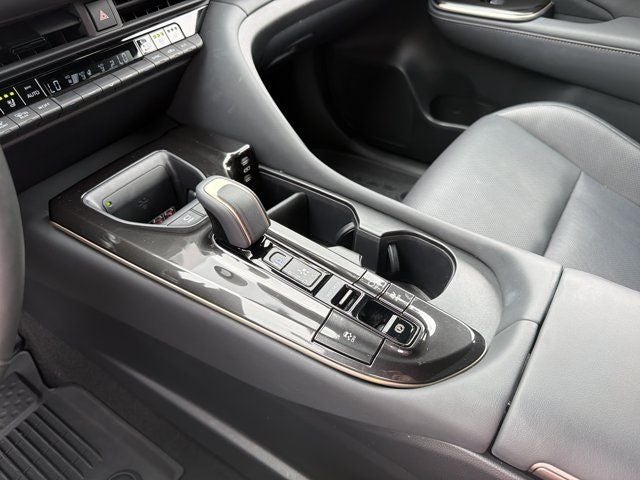 2025 Toyota Crown Signia Limited