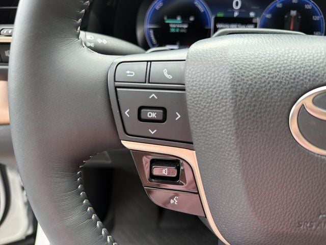 2025 Toyota Crown Signia Limited
