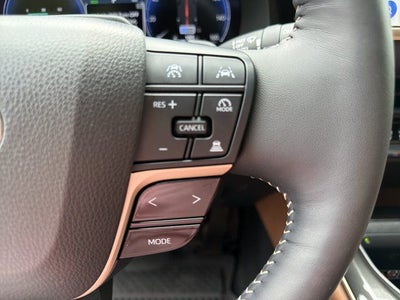2025 Toyota Crown Signia Limited