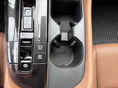 2025 Toyota Crown Signia Limited