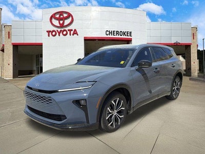 2025 Toyota Crown Signia XLE