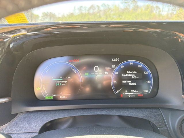 2025 Toyota Crown Signia XLE