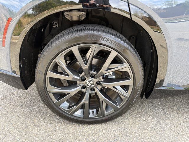 2025 Toyota Crown Signia Limited