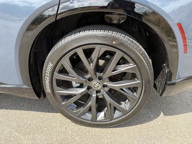 2025 Toyota Crown Signia Limited