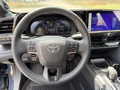 2025 Toyota Crown Signia Limited