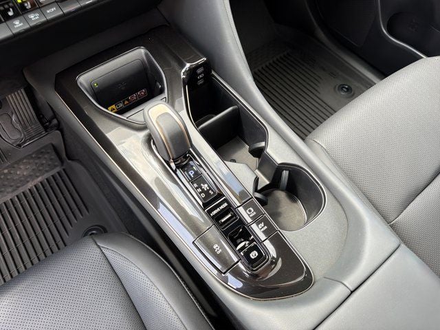 2025 Toyota Crown Signia Limited