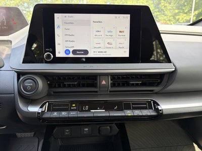 2025 Toyota Prius LE