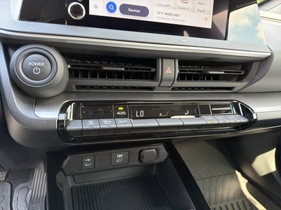 2025 Toyota Prius LE