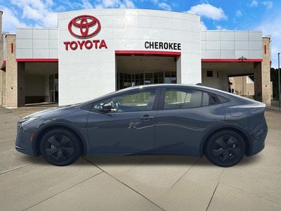 2025 Toyota Prius LE