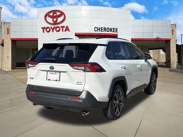 2022 Toyota RAV4 Hybrid XLE Premium