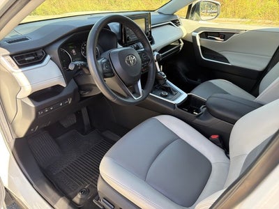 2022 Toyota RAV4 Hybrid XLE Premium