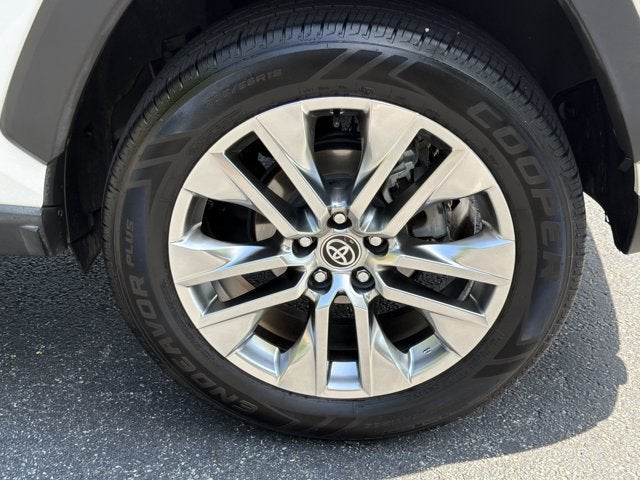 2020 Toyota RAV4 XLE Premium